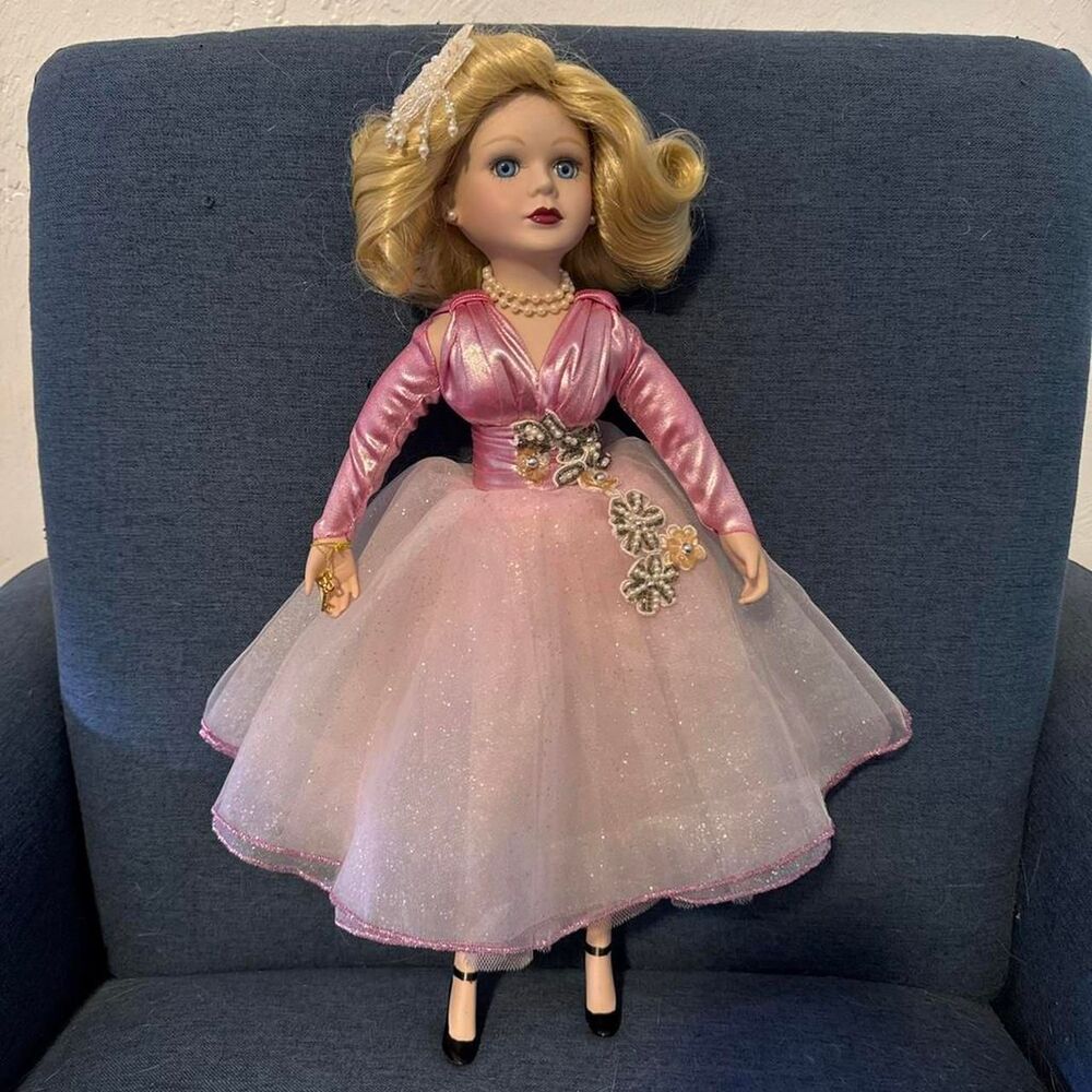 Unbranded Pink Dolls-accessories